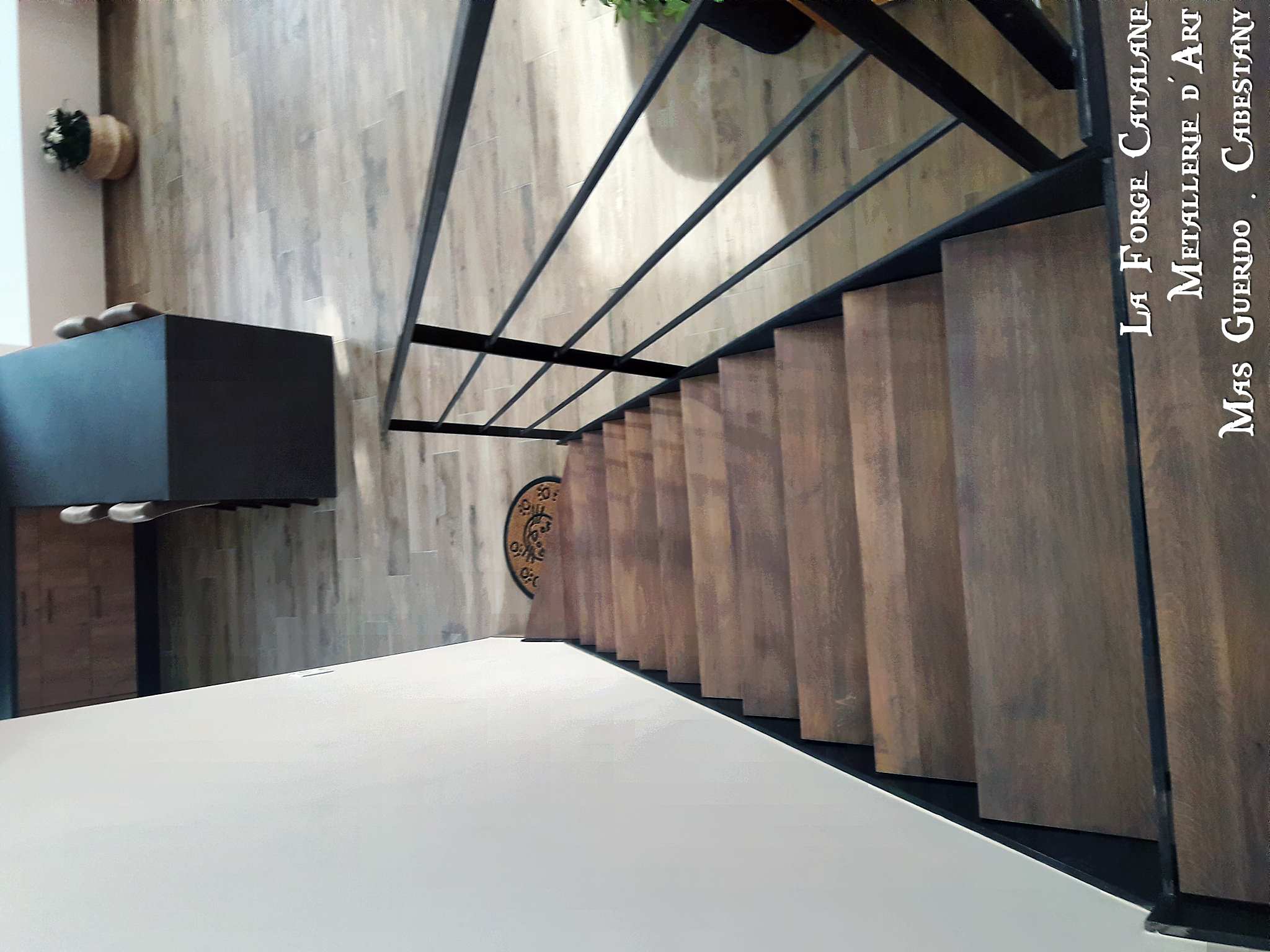 Escalier 2 quart tournant marches bois (9) forge catalane.jpg